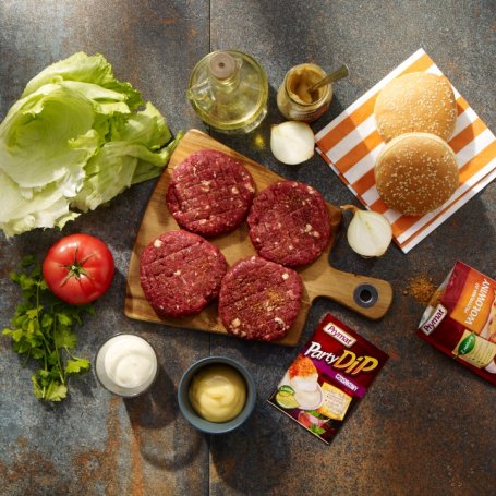 Krok 2 - Burger domowy z dipem czosnkowym foto