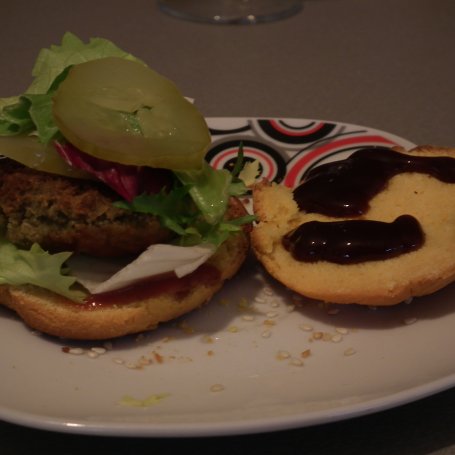 Krok 3 - Burger z cieciorką foto