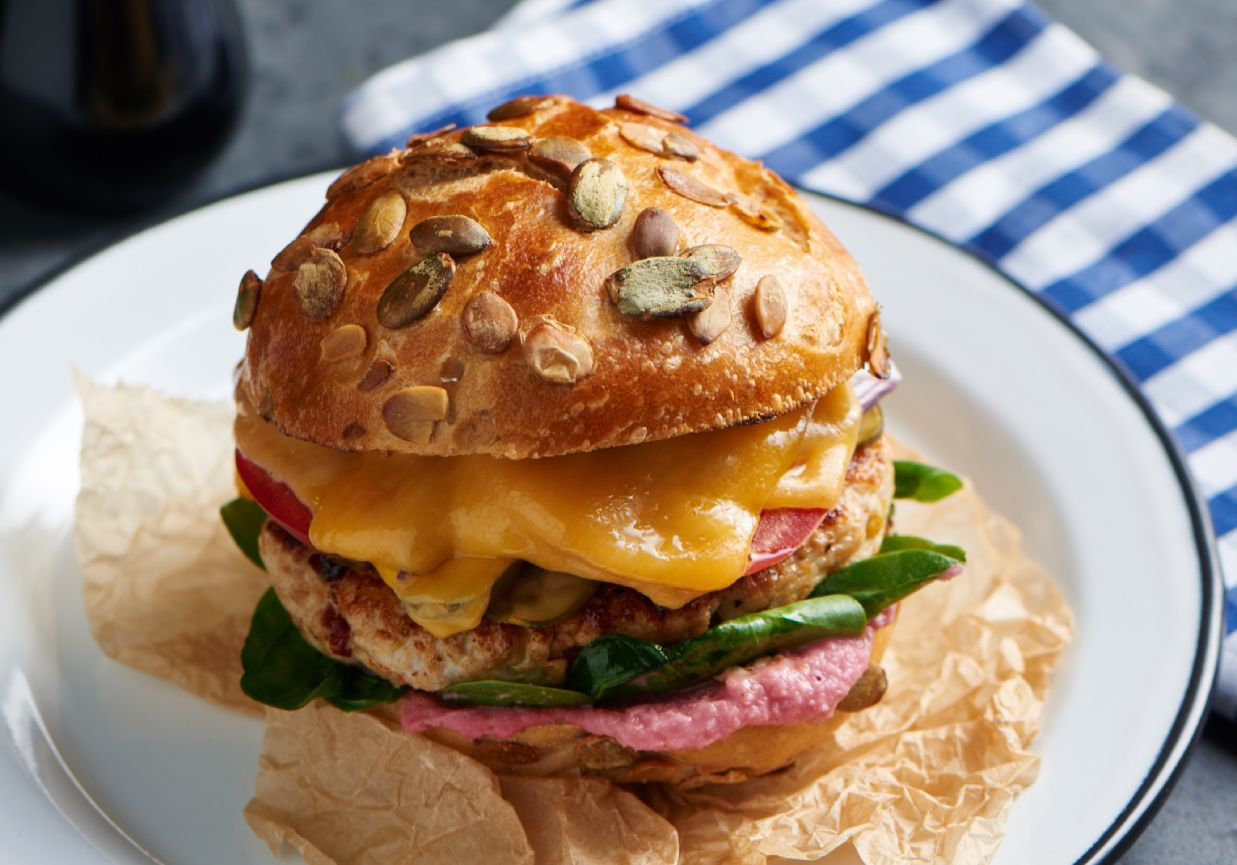 Burger z indyka i cieciorki foto
