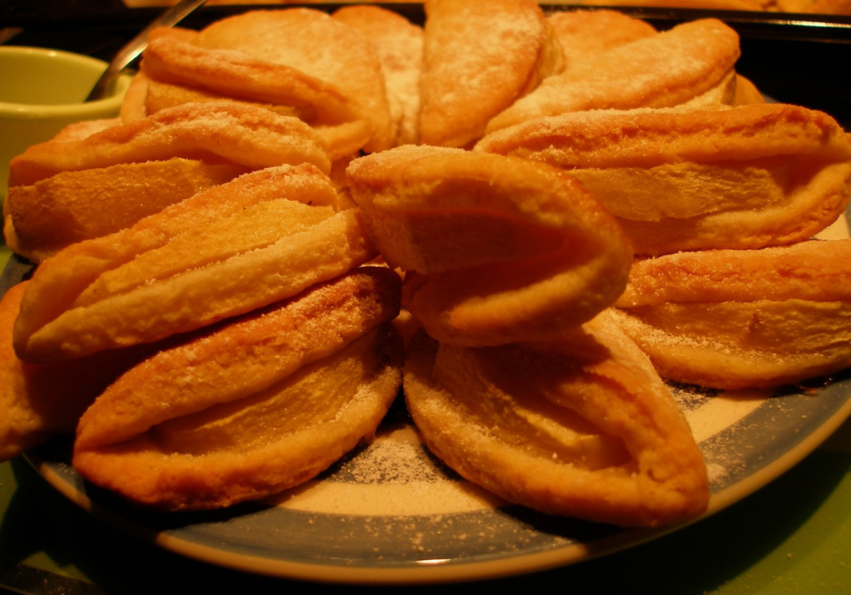 Buziaczki- ciasteczka serowe z jabłkiem foto