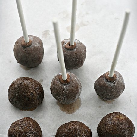 Krok 2 - Cake pops czyli ciastko na patyczku foto