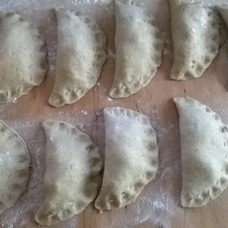 Krok 4 - Calzone z kurczakiem i warzywami foto