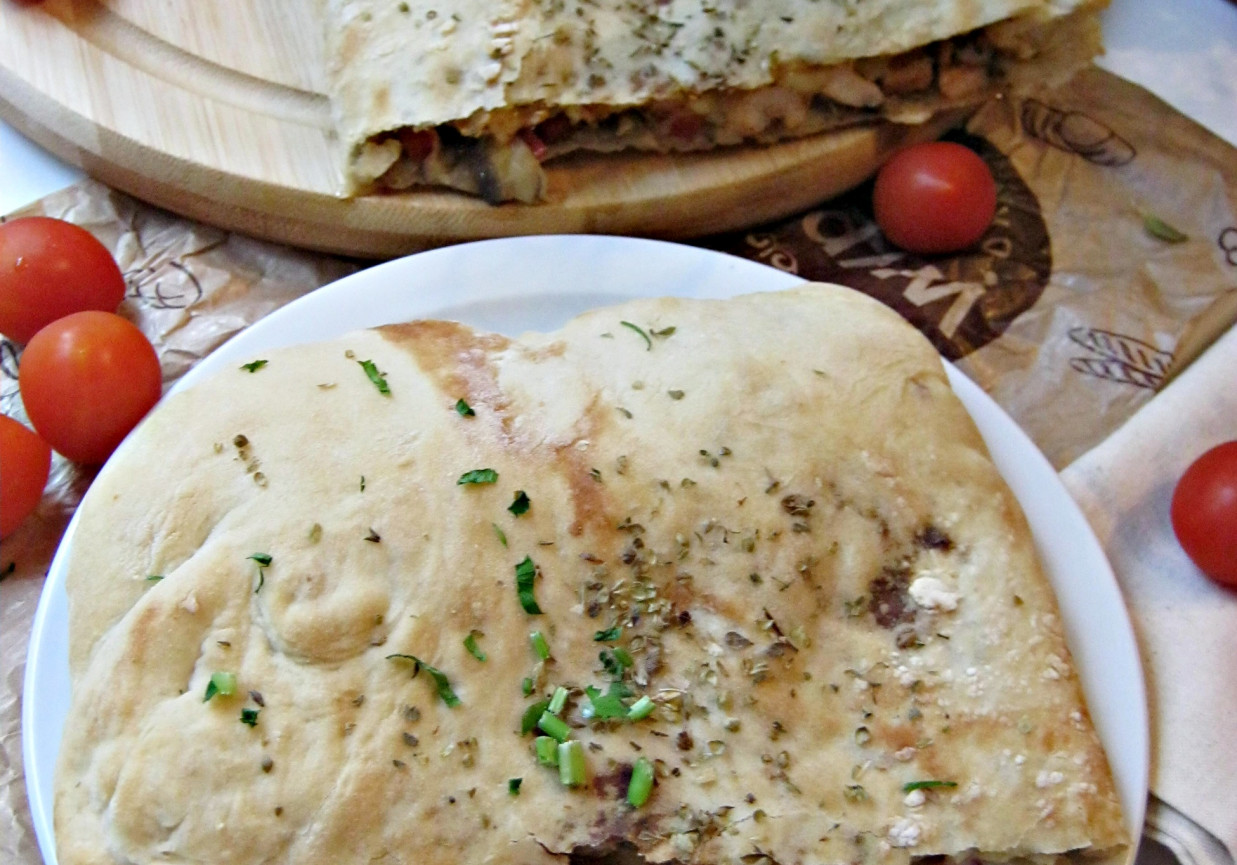 Calzone z kurczakiem foto