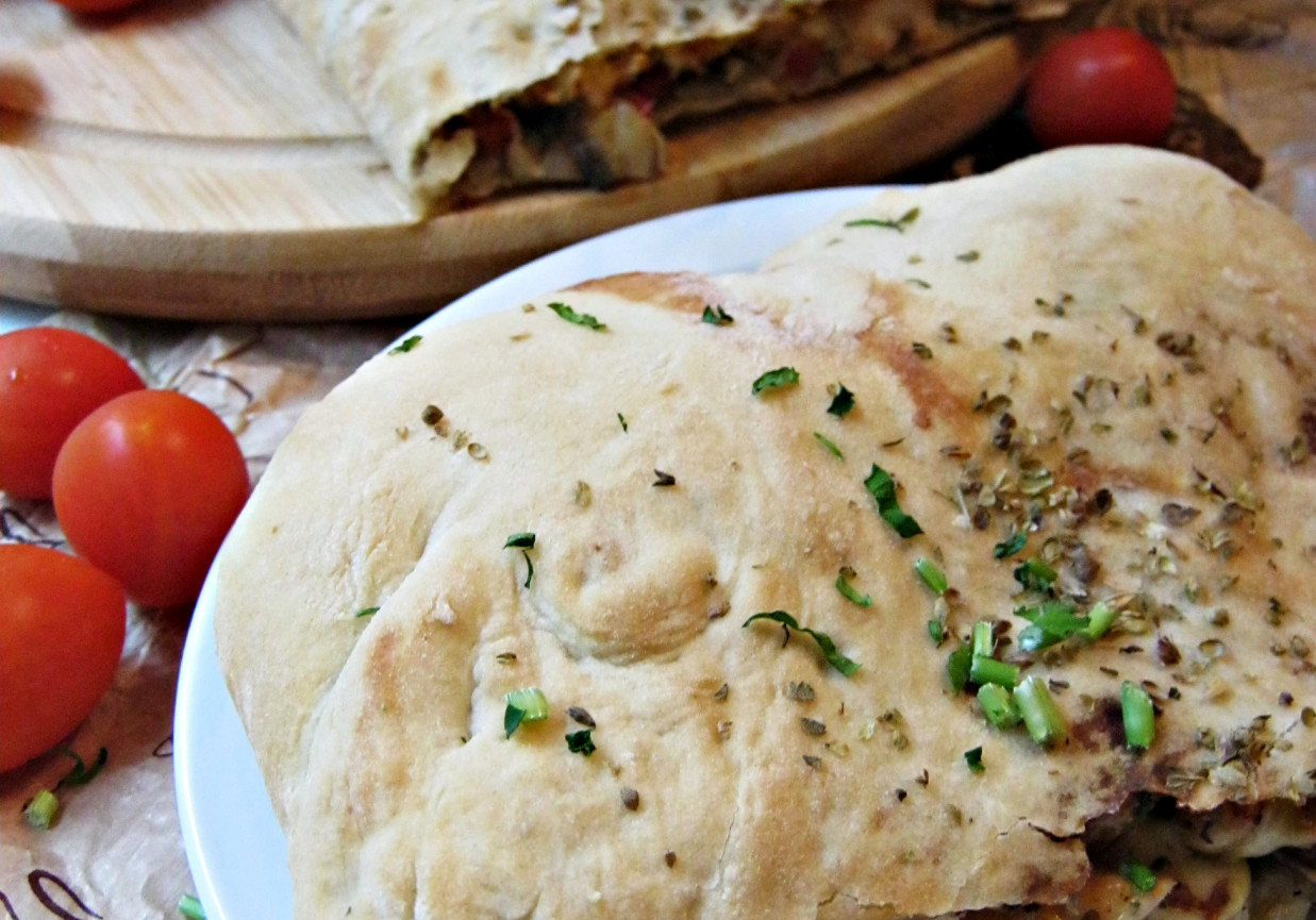 Calzone z kurczakiem foto