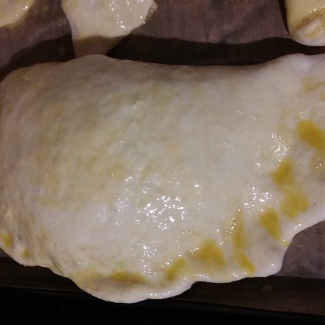 Krok 8 - Calzone z kurczakiem foto