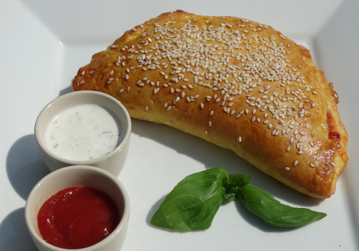 Calzone z kurczakiem DoradcaSmaku.pl