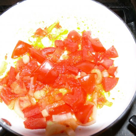 Krok 2 - Camembert na ciepło z pomidorami foto