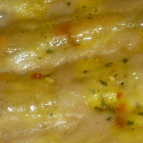 Krok 10 - Cannelloni z mięsem i serem  w beszamelowym sosie foto