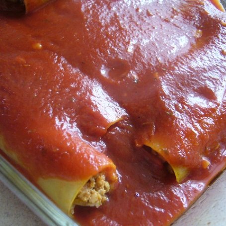 Krok 2 - Cannelloni z mięsem mielonym w pomidorowym sosie foto
