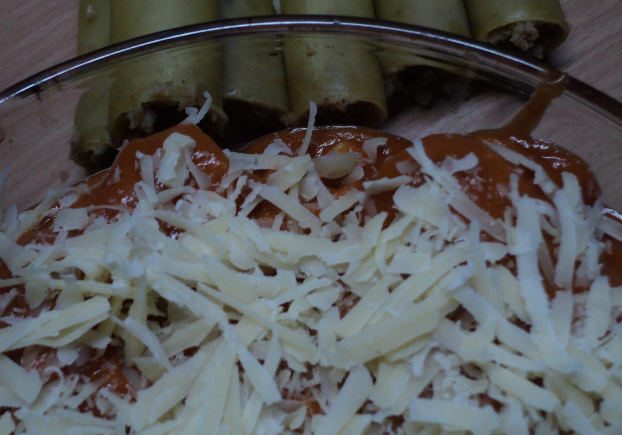 Cannelloni z mięsem mielonym w sosie  pomidorowym foto