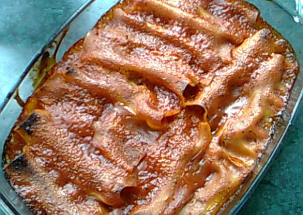 Fotografia przedstawiająca Cannelloni z mięsem  mielonym