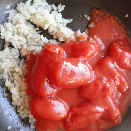 Krok 4 - Cannelloni z mięsem, pomidorami i beszamelem czosnkowym foto