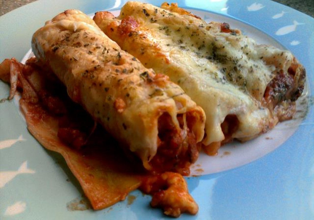 Cannelloni z sosem mięsno-pomidorowym foto