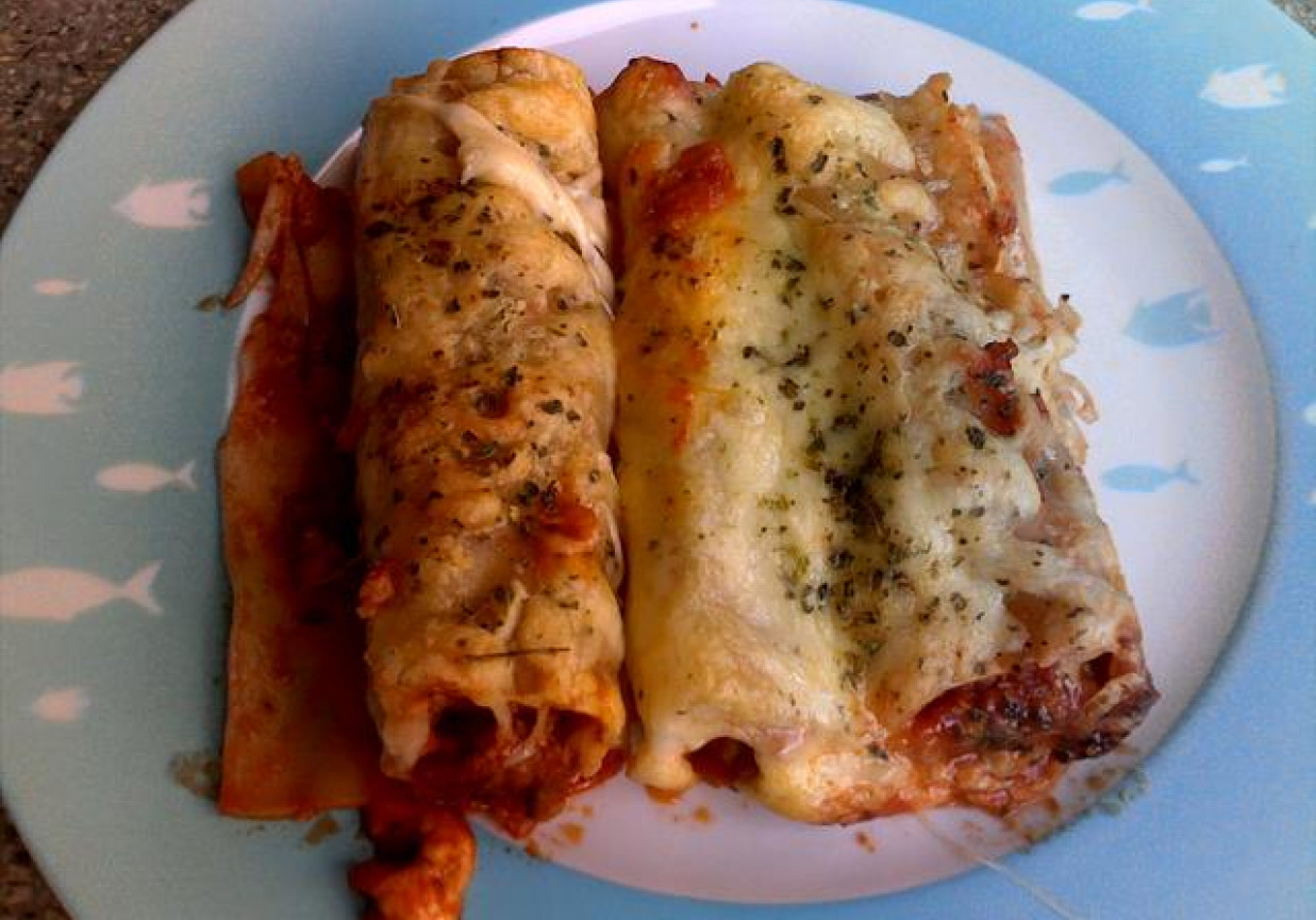 Cannelloni z sosem mięsno-pomidorowym foto