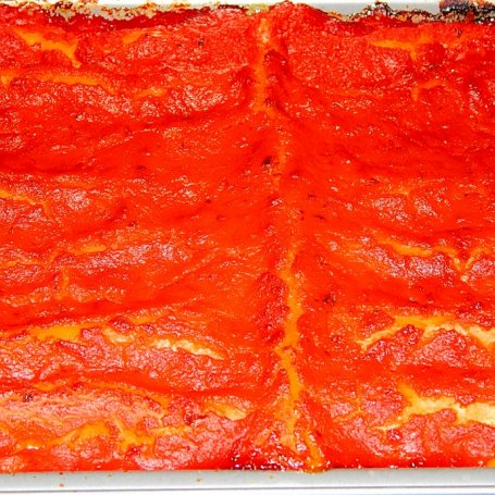 Krok 10 - Cannelloni z wołowiną, cukinią i marchewką w sosie pomidorowym foto