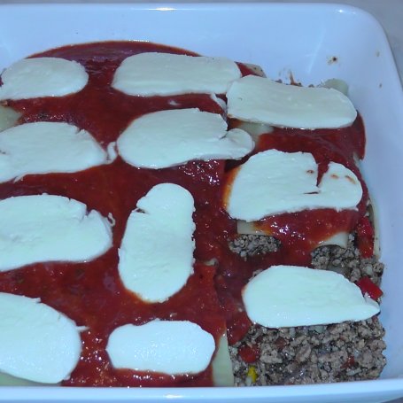Krok 6 - Canneloni z mięsem mielonym i sosem pomidorowym foto