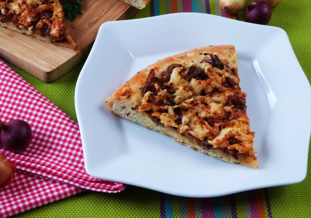 Cebularz a'la pizza foto
