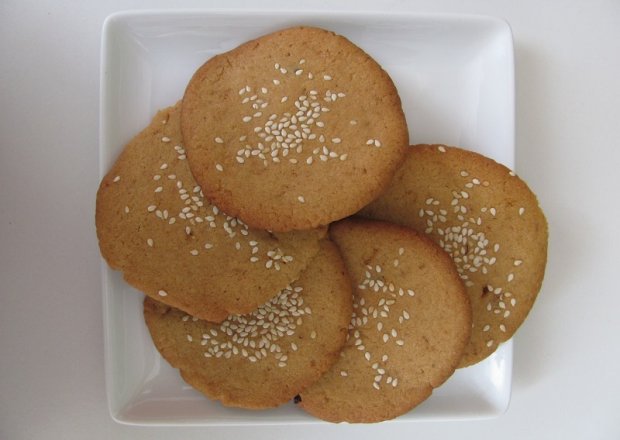 Fotografia przedstawiająca Chałwowe ciasteczka