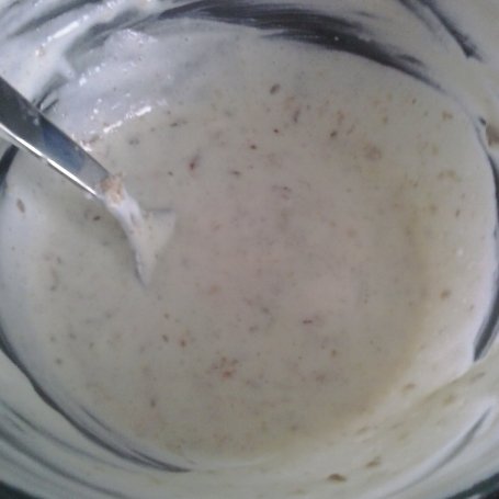 Krok 4 - chałwowy jogurt z galaretką cytrynową i orzeszkami foto
