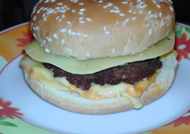 Fotografia przedstawiająca Cheesburgery
