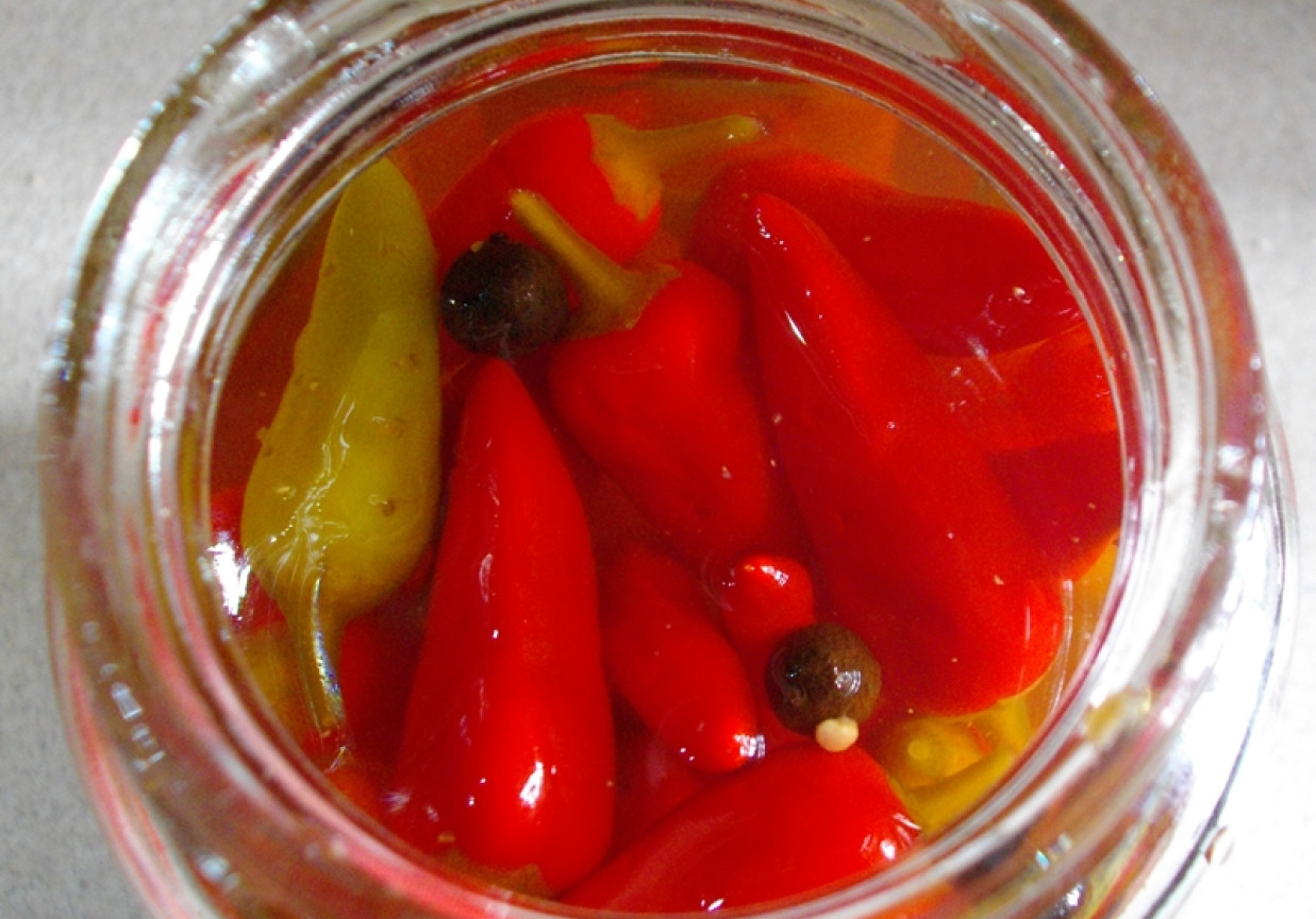 Chili marynowane z przyprawami i miodem foto