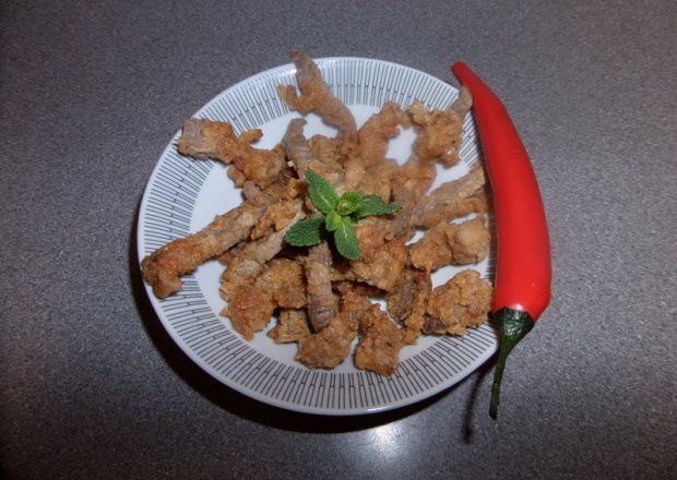 Fotografia przedstawiająca Chilli Beef Czyli chrupiące kawałki wołowiny