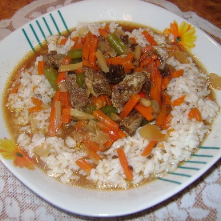Krok 5 - Chińskie danie z wołowiną i ryżem. foto