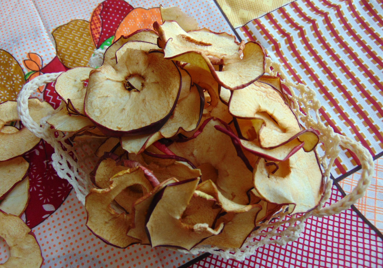 Chipsy jabłkowe. foto