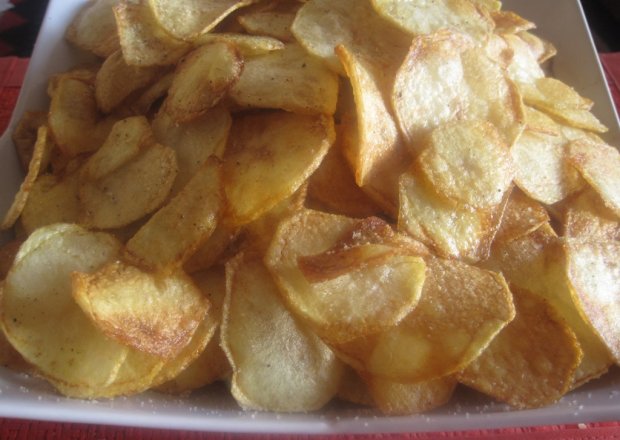 Fotografia przedstawiająca Chipsy kartoflane o smaku prażonej cebulki﻿
