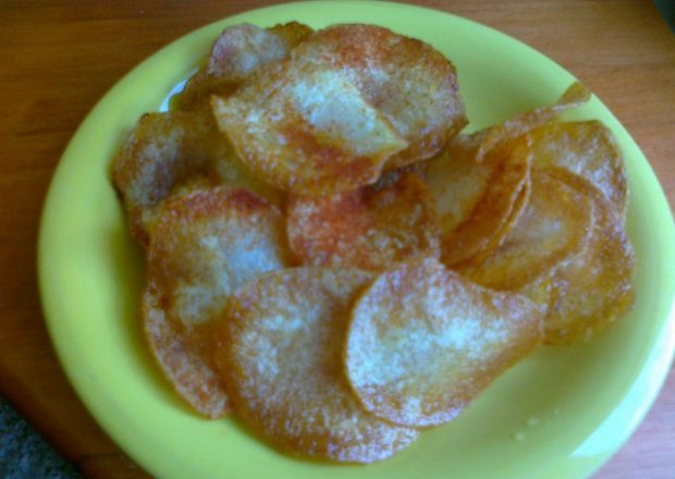 Fotografia przedstawiająca chipsy paprykowe