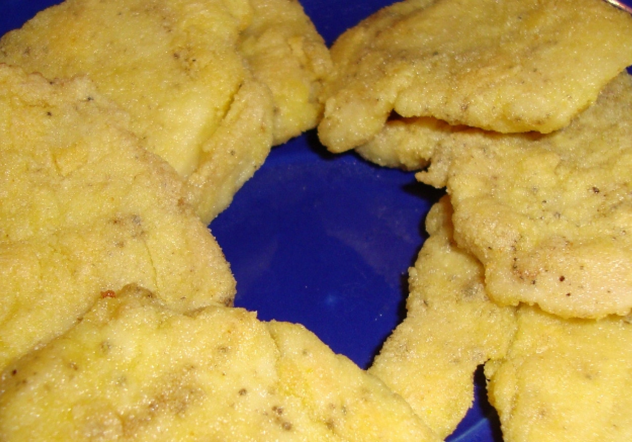 Chipsy z piersi kurczaka w mączce kukurydzianej foto