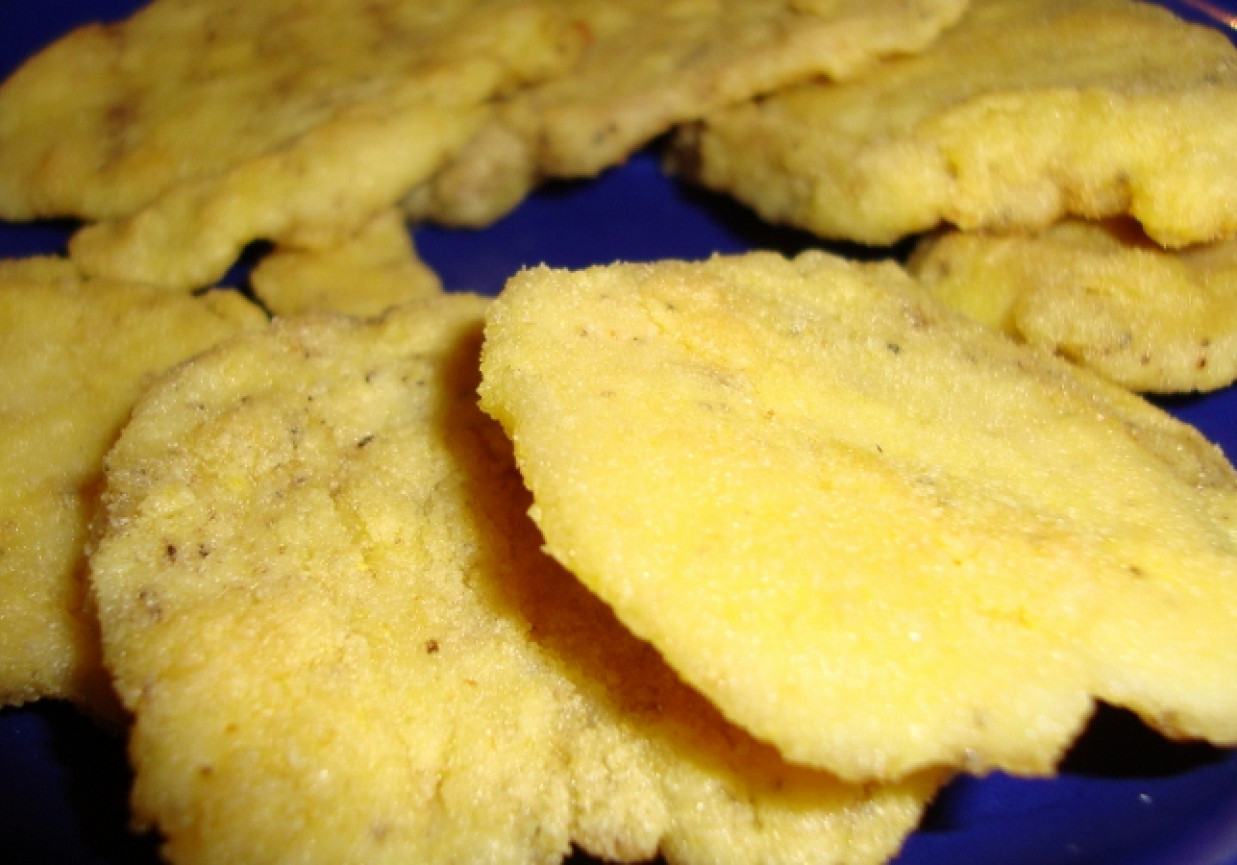 Chipsy z piersi kurczaka w mączce kukurydzianej foto