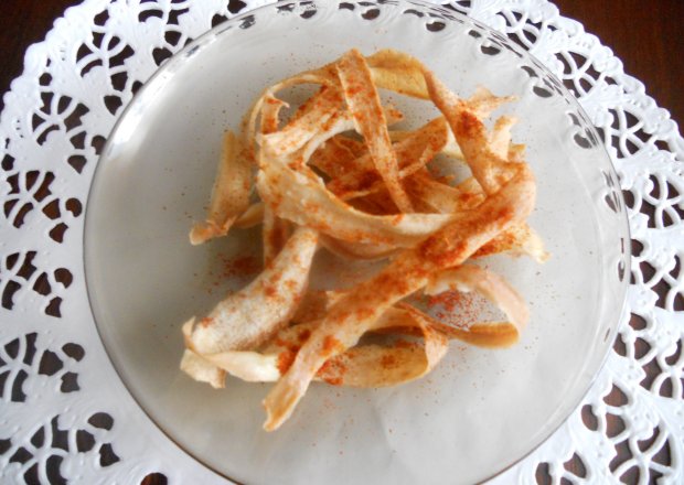 Fotografia przedstawiająca Chipsy z pietruszki