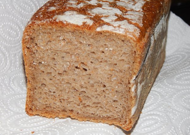 Fotografia przedstawiająca Chleb 100% żytni na zakwasie