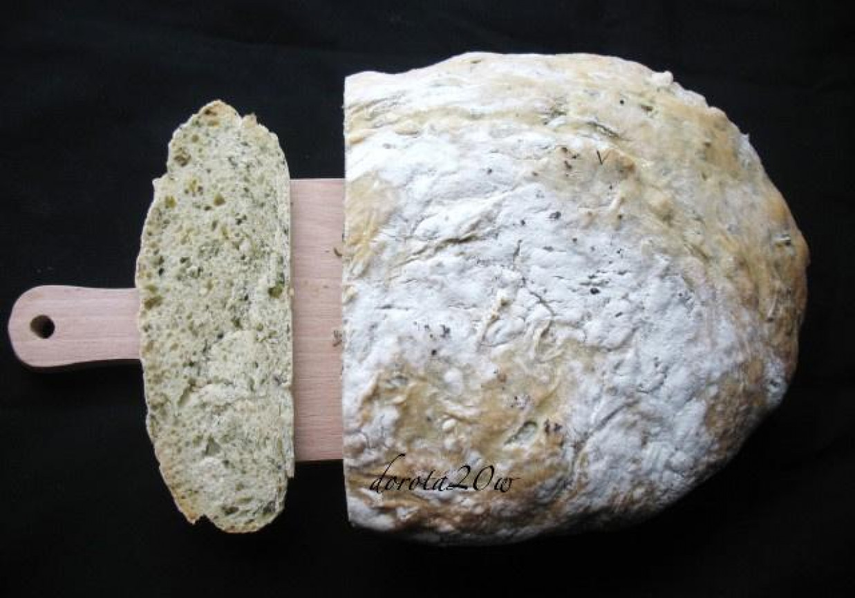 Chleb aromatyzowany ziołami foto