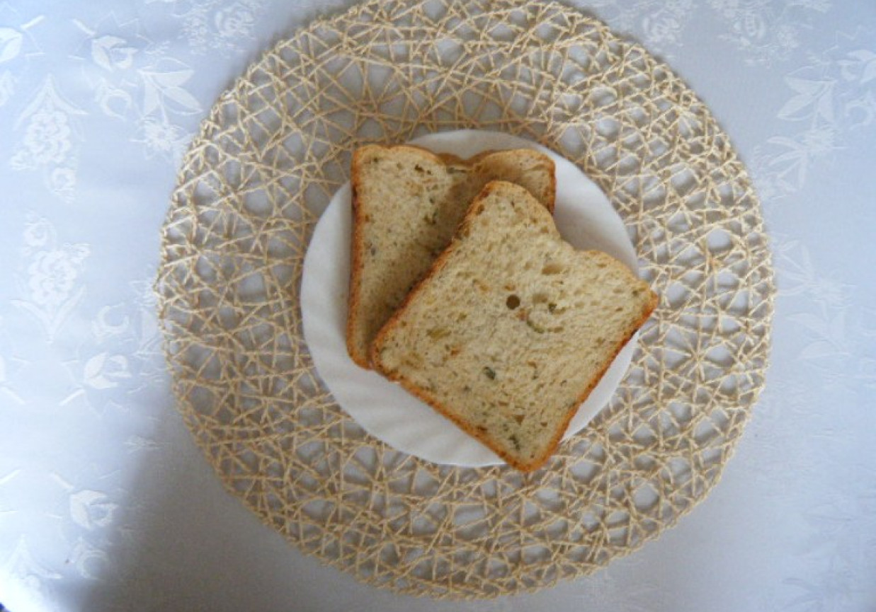 Chleb cebulowy z wypiekacza foto