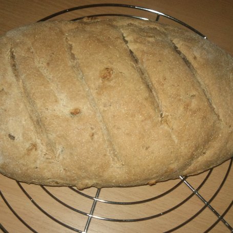 Krok 7 - Chleb drożdżowy z mąką amarantusową i orzechami foto