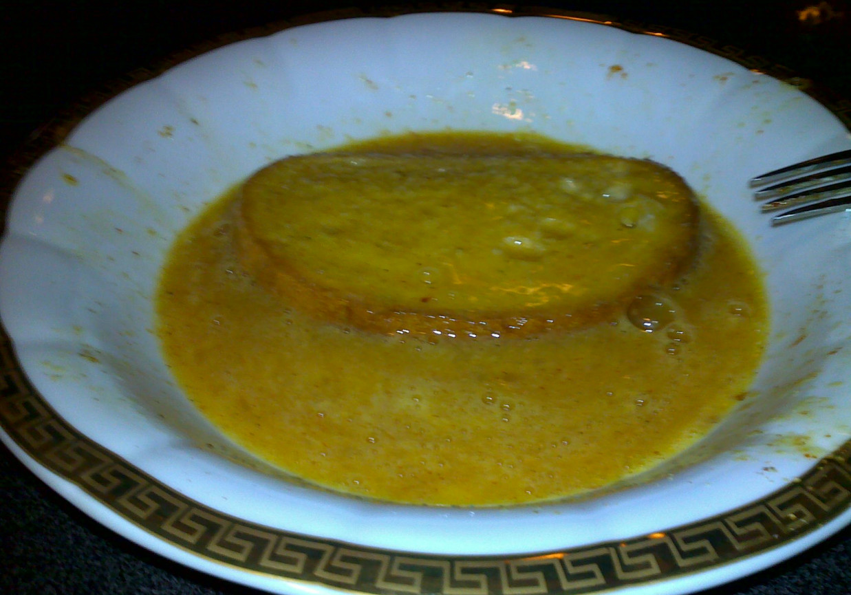 Chleb Maczany w Jajku foto