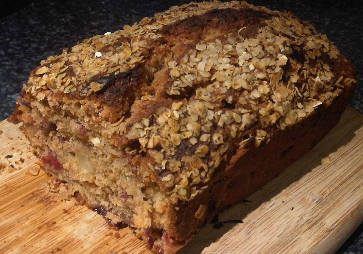 Chleb malinowo gruszkowy foto