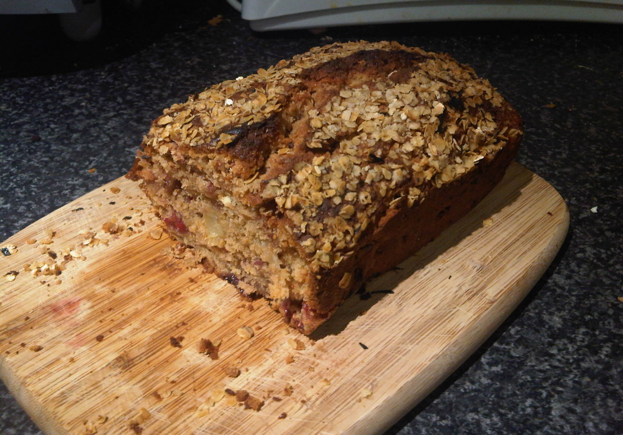 Chleb malinowo gruszkowy foto