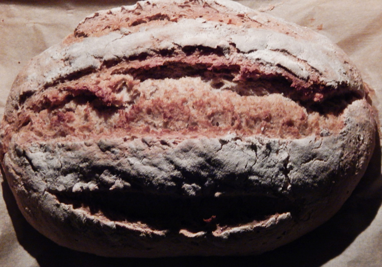 Chleb mieszany na zakwasie - z miodem i mąką owsianą foto