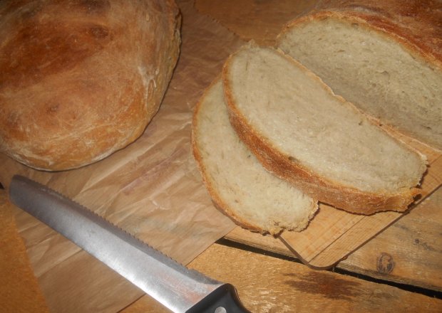 Fotografia przedstawiająca Chleb na nocnym zaczynie