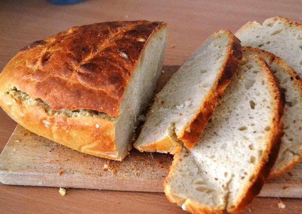 Fotografia przedstawiająca Chleb na zakwasie pszennym