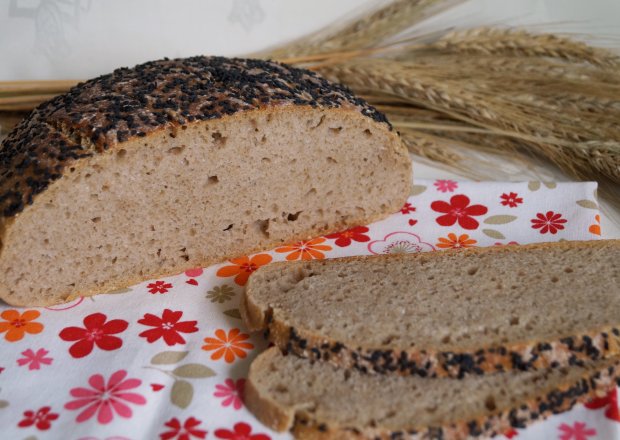 Fotografia przedstawiająca Chleb na zakwasie z mąką jęczmienną