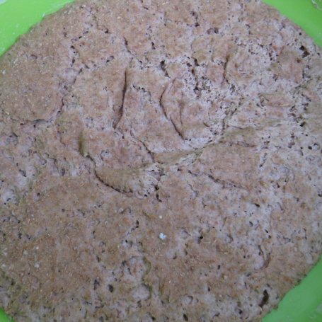 Krok 2 - Chleb na zakwasie z żurawiną (z prodiża) foto