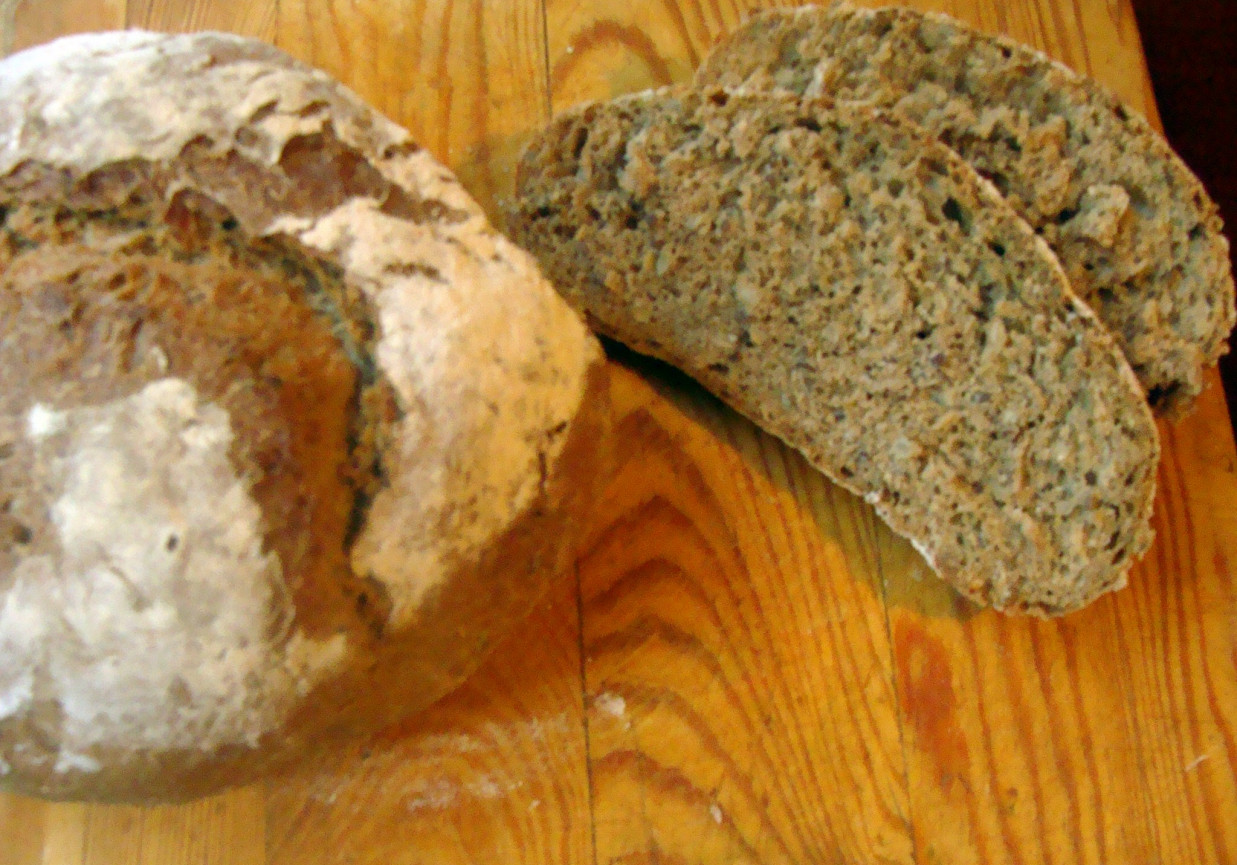 Chleb na zakwasie foto