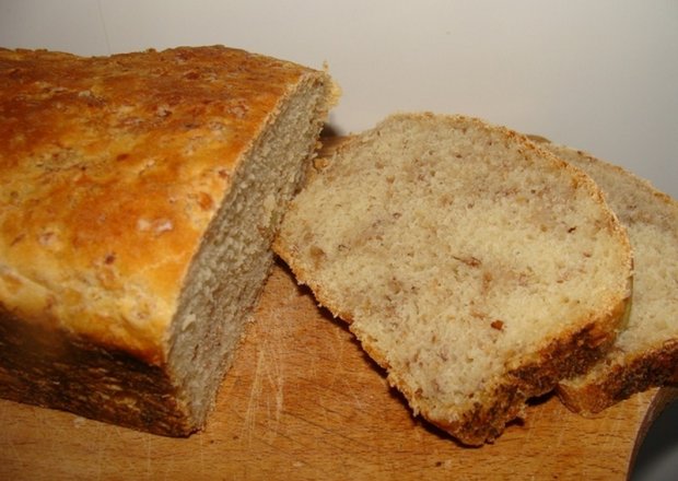 Fotografia przedstawiająca Chleb na ziemniakach z kaszą gryczaną