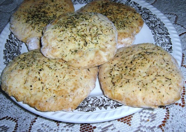 Fotografia przedstawiająca chleb naan bez drożdży