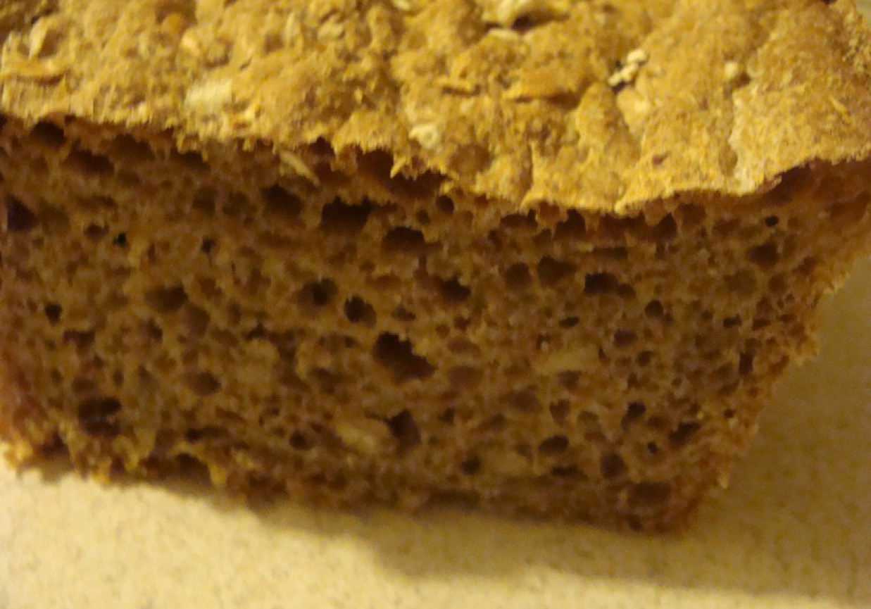 chleb orkiszowy foto