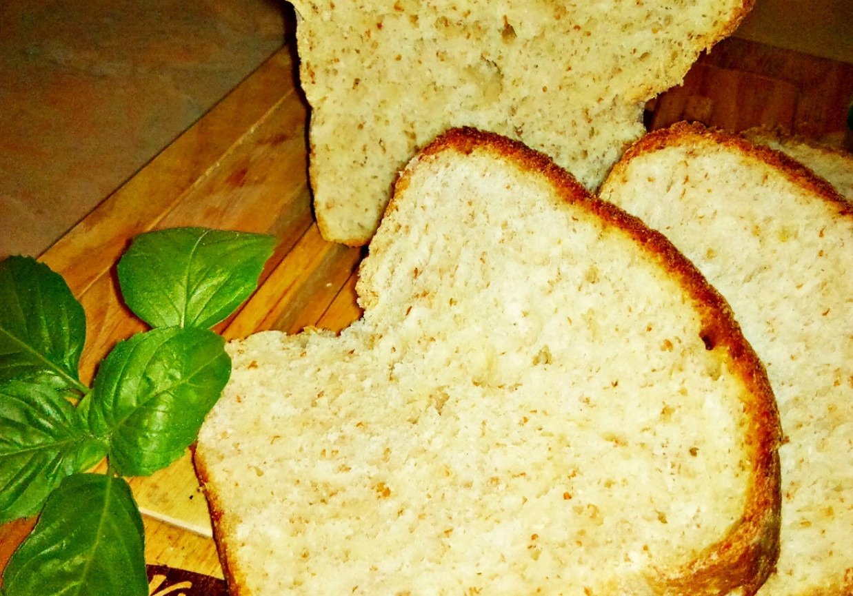 Chleb otrębowo kaszkowy foto